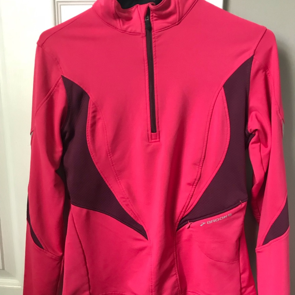 Brooks quarter zip pullover!